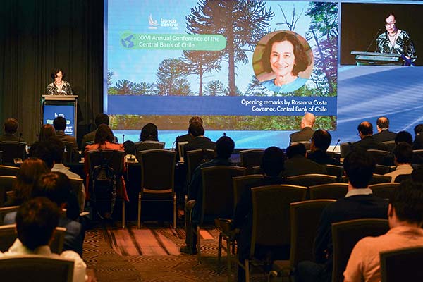 La presidenta del Banco Central, Rosanna Costa, inauguró ayer la conferencia anual de la entidad.